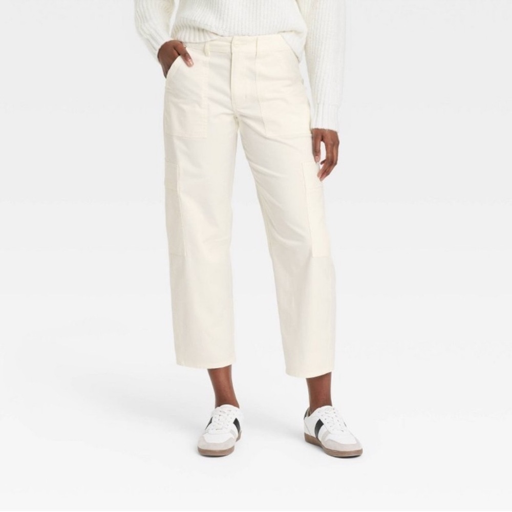 Universal Thread™ Women's Mid-Rise Barrel Leg Cargo Pants - Cream 10, 12 &  14